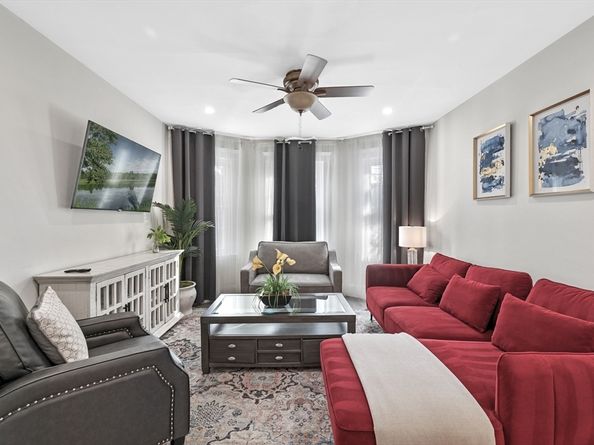127 Selwyn St, Boston MA 02131