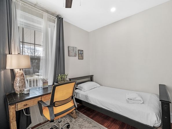 127 Selwyn St, Boston MA 02131