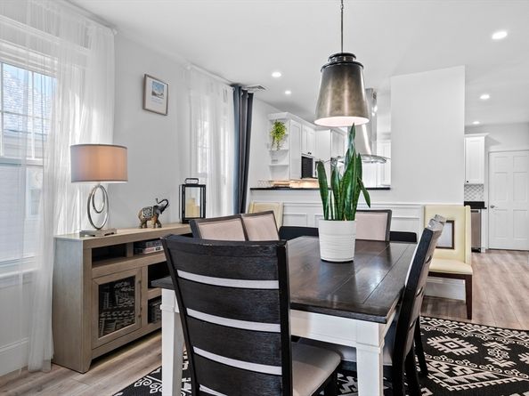 127 Selwyn St, Boston MA 02131