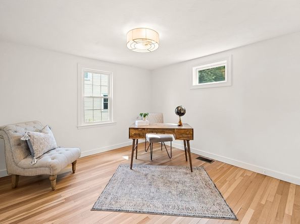 5 Leroy Rd, Lexington MA 02421