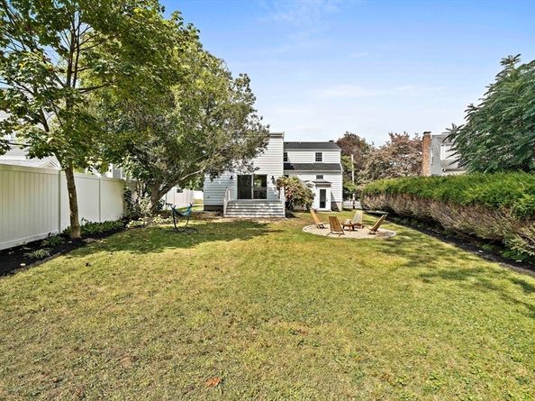 5 Leroy Rd, Lexington MA 02421