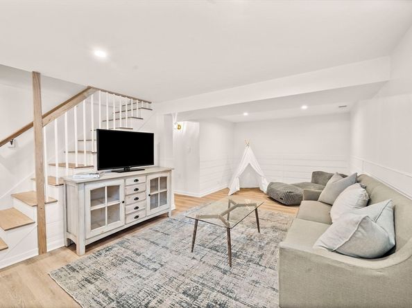 5 Leroy Rd, Lexington MA 02421