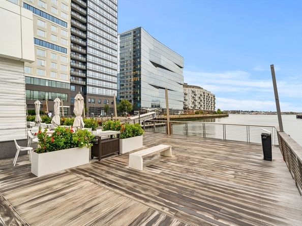 150 Seaport Boulevard  5G, Boston MA 02210