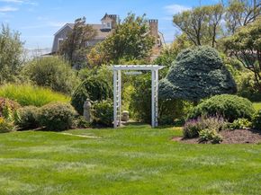 13 Phillips Ave, Rockport MA 01966