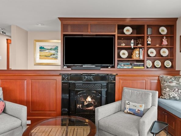 13 Phillips Ave, Rockport MA 01966