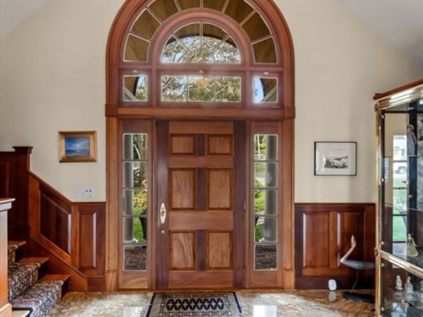 13 Phillips Ave, Rockport MA 01966