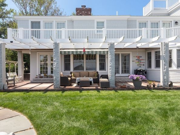13 Phillips Ave, Rockport MA 01966