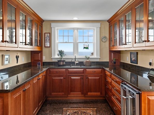13 Phillips Ave, Rockport MA 01966