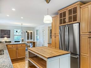 24 York St, Andover MA 01810