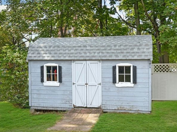 24 York St, Andover MA 01810