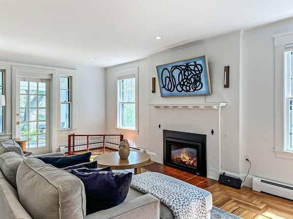 24 York St, Andover MA 01810