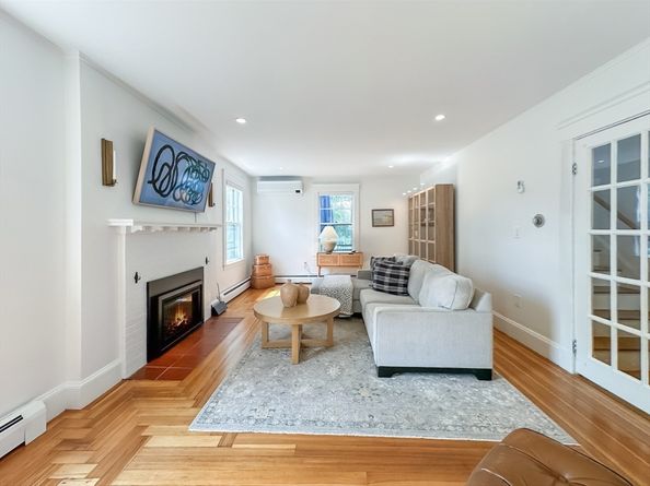 24 York St, Andover MA 01810