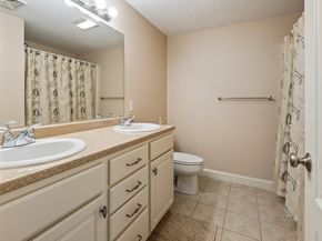 39 Meola Ave, Worcester MA 01606