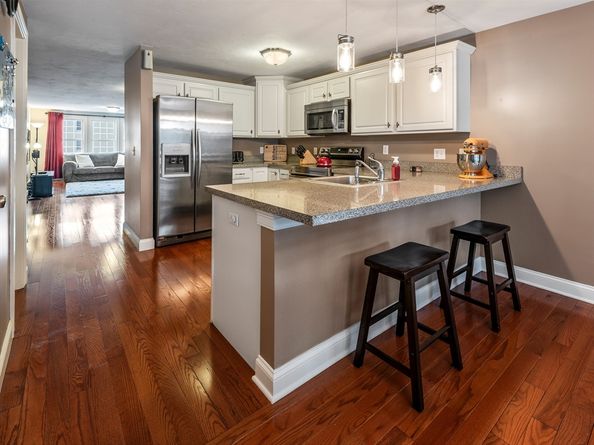 39 Meola Ave, Worcester MA 01606