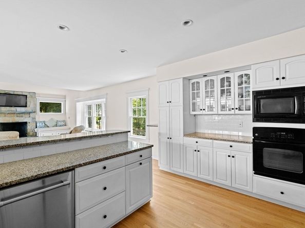 29 Heather Dr, Cohasset MA 02025