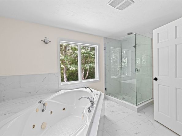 29 Heather Dr, Cohasset MA 02025