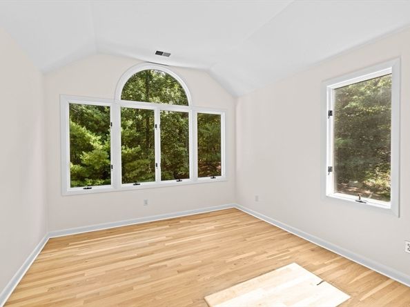 29 Heather Dr, Cohasset MA 02025