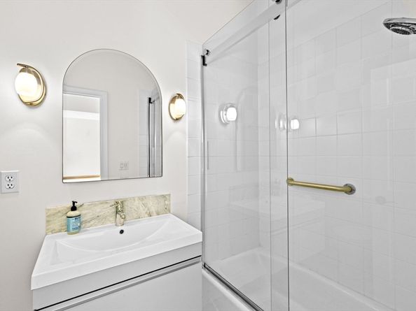 29 Heather Dr, Cohasset MA 02025