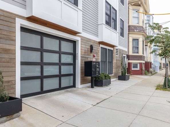 113-115 Falcon Street 1132, Boston MA 02128