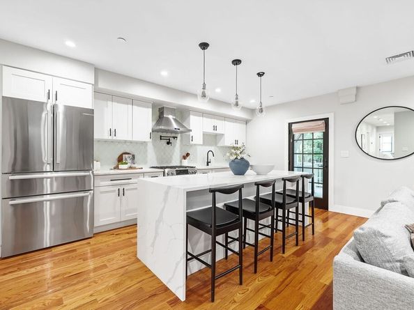 113-115 Falcon Street 1132, Boston MA 02128