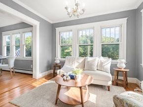 10 Medway St, Norfolk MA 02056