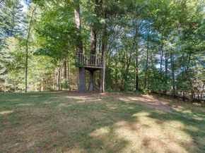 10 Medway St, Norfolk MA 02056