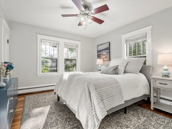 10 Medway St, Norfolk MA 02056