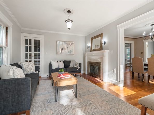 10 Medway St, Norfolk MA 02056