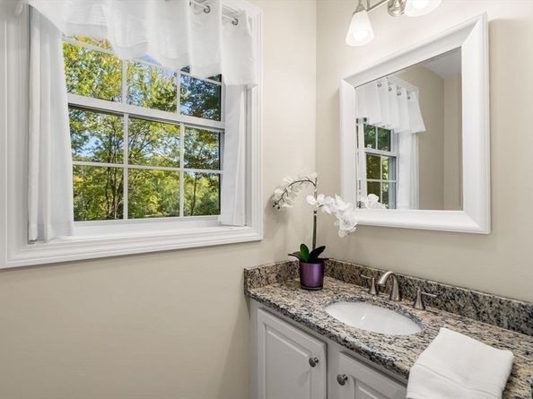 79 Bridle Road, Billerica MA 01821