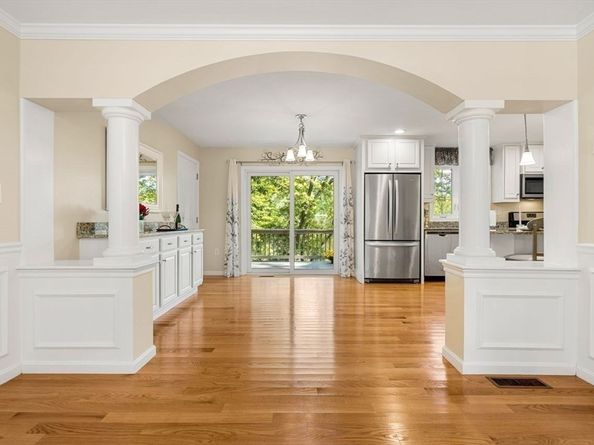 79 Bridle Road, Billerica MA 01821
