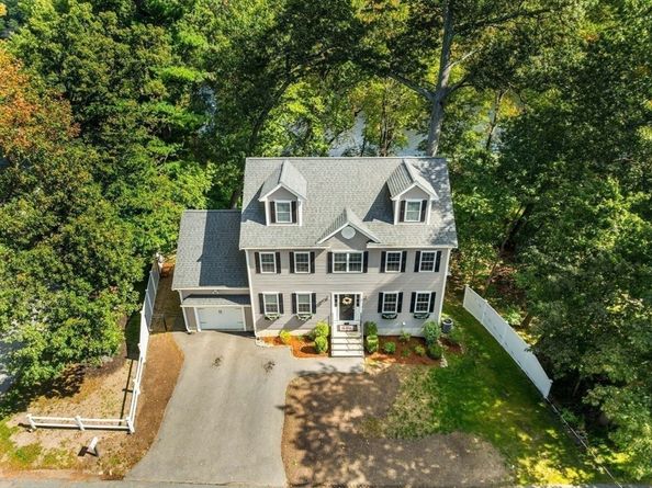 79 Bridle Road, Billerica MA 01821