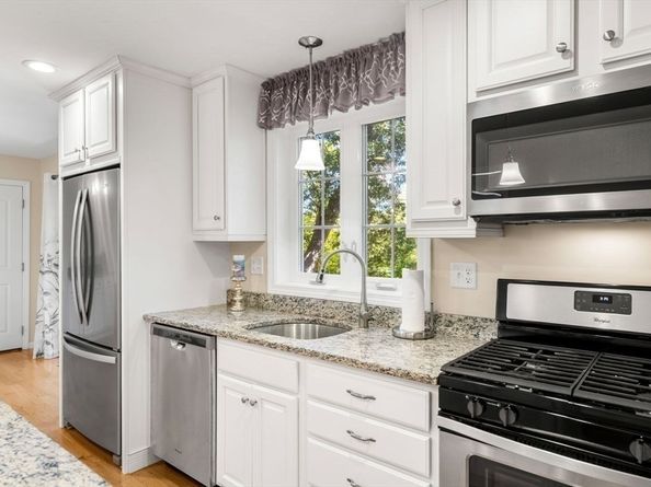 79 Bridle Road, Billerica MA 01821