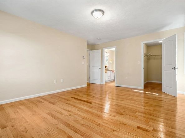 79 Bridle Road, Billerica MA 01821
