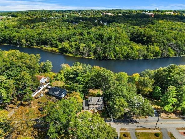79 Bridle Road, Billerica MA 01821