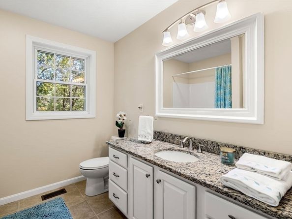 79 Bridle Road, Billerica MA 01821