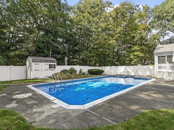 92 Goodale Street, Peabody MA 01960