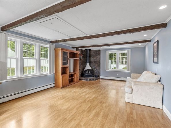 92 Goodale Street, Peabody MA 01960