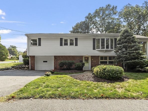 92 Goodale Street, Peabody MA 01960