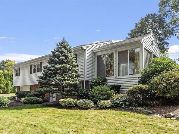 92 Goodale Street, Peabody MA 01960