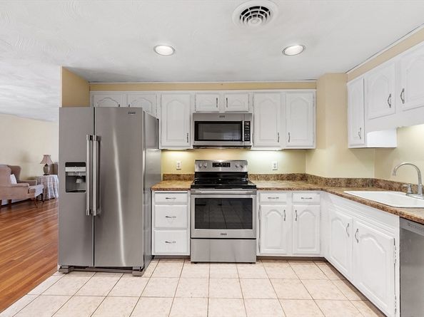 92 Goodale Street, Peabody MA 01960