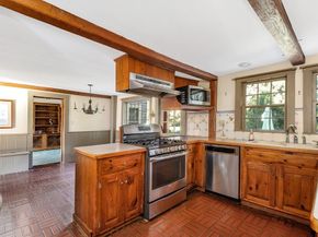 106 Holliston St, Medway MA 02053