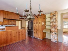 106 Holliston St, Medway MA 02053