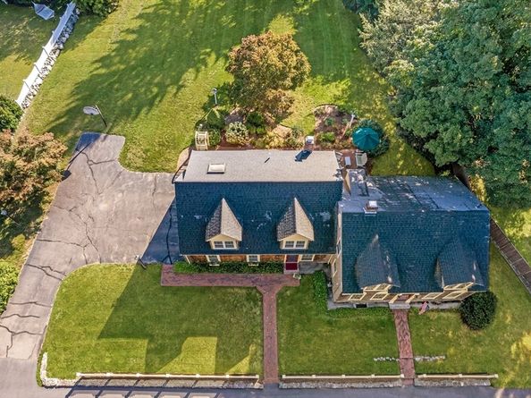 106 Holliston St, Medway MA 02053