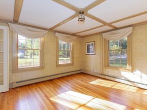 106 Holliston St, Medway MA 02053