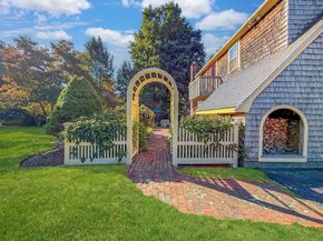 106 Holliston St, Medway MA 02053