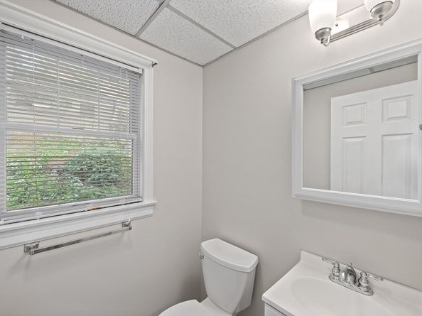 423 Grafton St 7, Worcester MA 01604