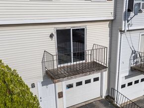 423 Grafton St 7, Worcester MA 01604