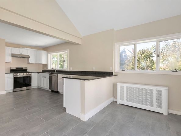 15 S Fairview St 3, Boston MA 02131