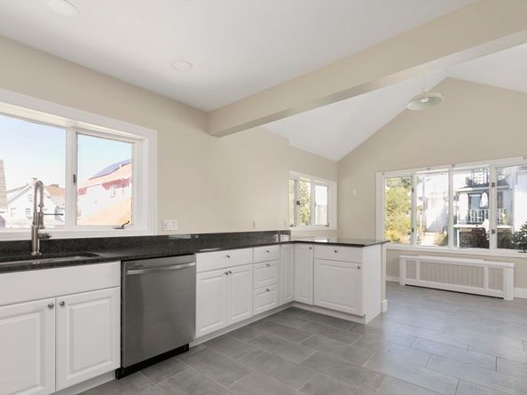 15 S Fairview St 3, Boston MA 02131