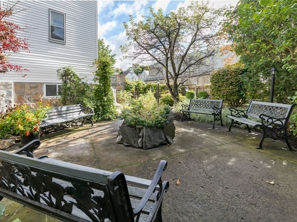 15 S Fairview St 3, Boston MA 02131